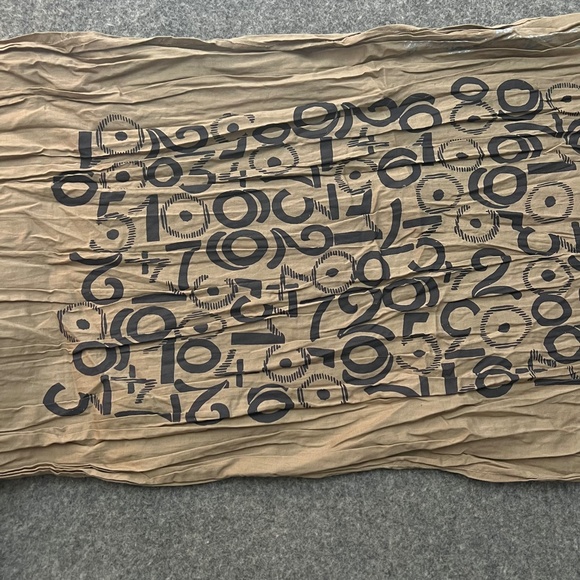 QUENTIN AND CLAUDE 2008 "Numbers" Oak Scarf Revolve Clothing - Picture 6 of 10